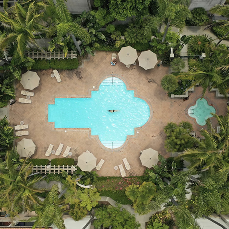 swimming-pool-drone